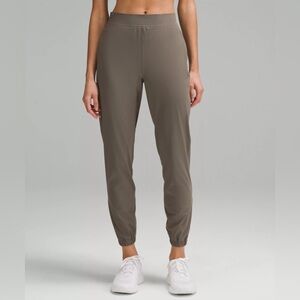 Lululemon adapted state jogger Rover